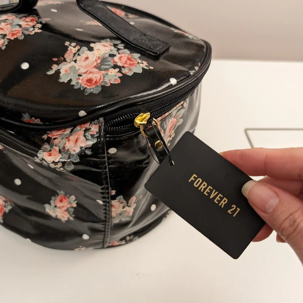 VTG Forever 21 Black and Pink Floral Bag/Project/ Makeup Case cotton/PVC/Poly